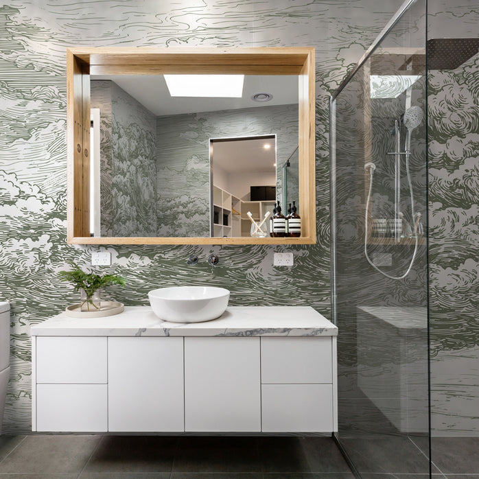 Carta da parati Airy Clouds - bagno, box doccia